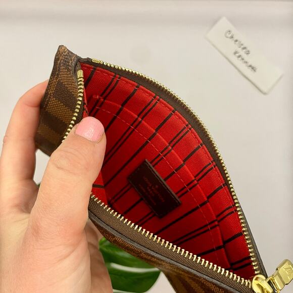 Louis Vuitton Neverfull Clutch Purse Pouch Damier Ebene Interior Everyday Travel - Picture 9 of 16